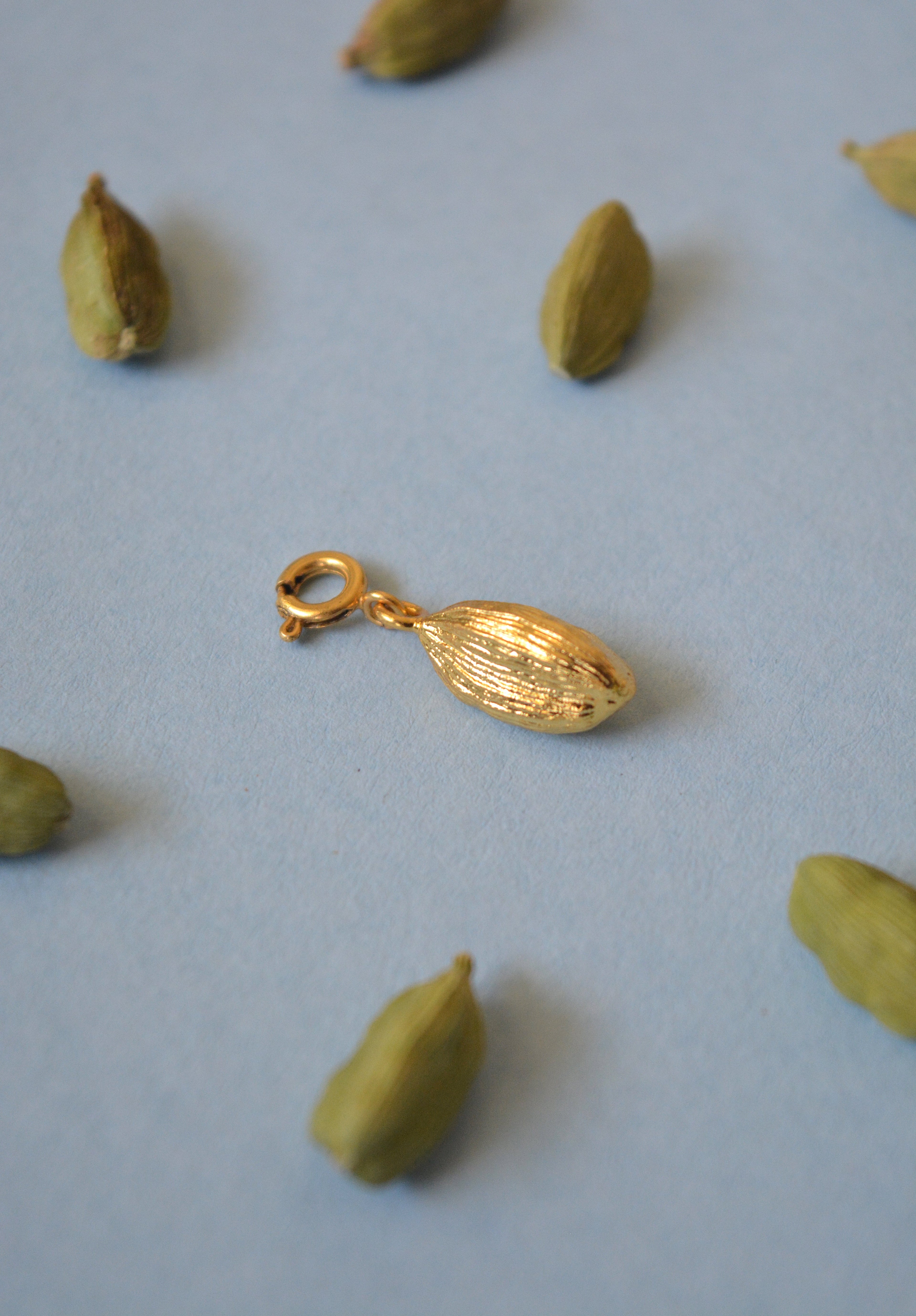 Cardamom Charm - Gold