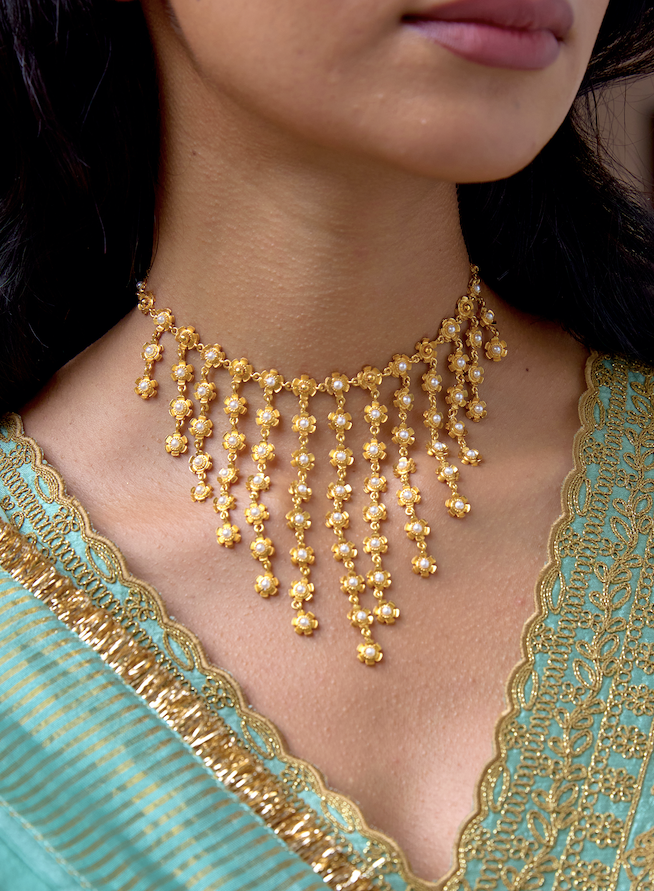 Gul Neckpiece